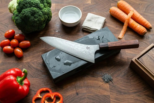 Comment aiguiser un couteau japonais avec une pierre ?