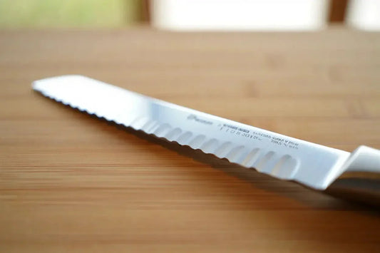 Comment aiguiser un couteau dentelé facilement et efficacement
