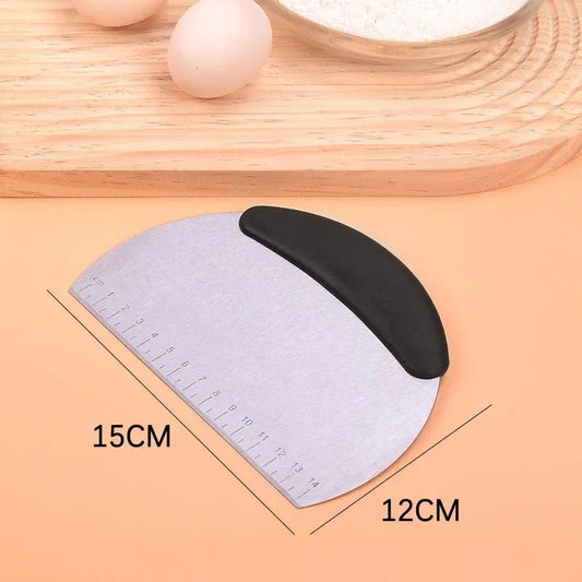 Coupe Pâte - PastryCutter™ - Noir - Mon Univers Cuisine