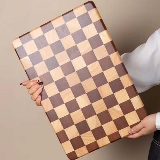 Planche à découper en bois à carreau - Mon Univers Cuisine