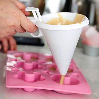 Entonnoir à piston | Cuisine Pratique